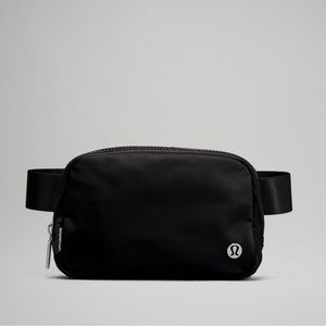 NWT 1L Lululemon Wear Everywhere Belt Bag - Black